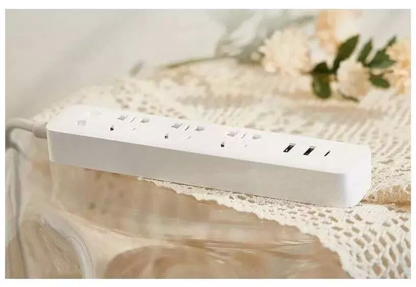 Удлинитель Xiaomi Power Strip 20w 2A1C (XMCXB05MN) 1.8 м White (Белый) Удлинитель Xiaomi Power Strip 20w 2A1C (XMCXB05MN) 1.8 м White (Белый)
