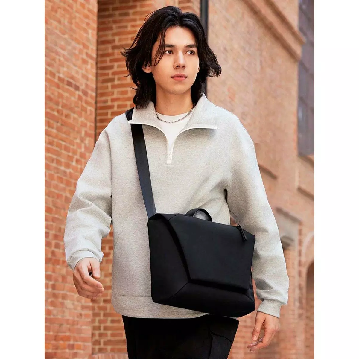 Сумка на плечо Mijia Crossbody Bag (MJXKB01RM) Black (Черный) Сумка на плечо Mijia Crossbody Bag (MJXKB01RM) Black (Черный)