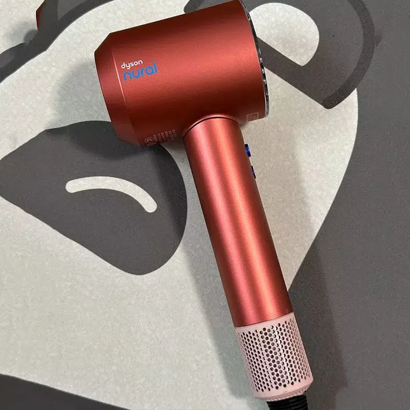Фен Dyson HD16 Strawberry Bronze (с кейсом) Фен Dyson HD16 Strawberry Bronze (с кейсом)