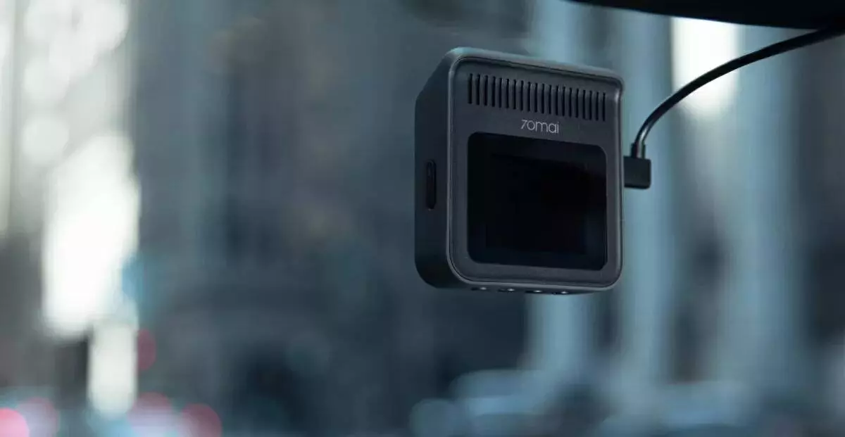 Видеорегистратор 70mai Dash Cam A400 Gray (Серый) Global Version Видеорегистратор 70mai Dash Cam A400 Gray (Серый) Global Version
