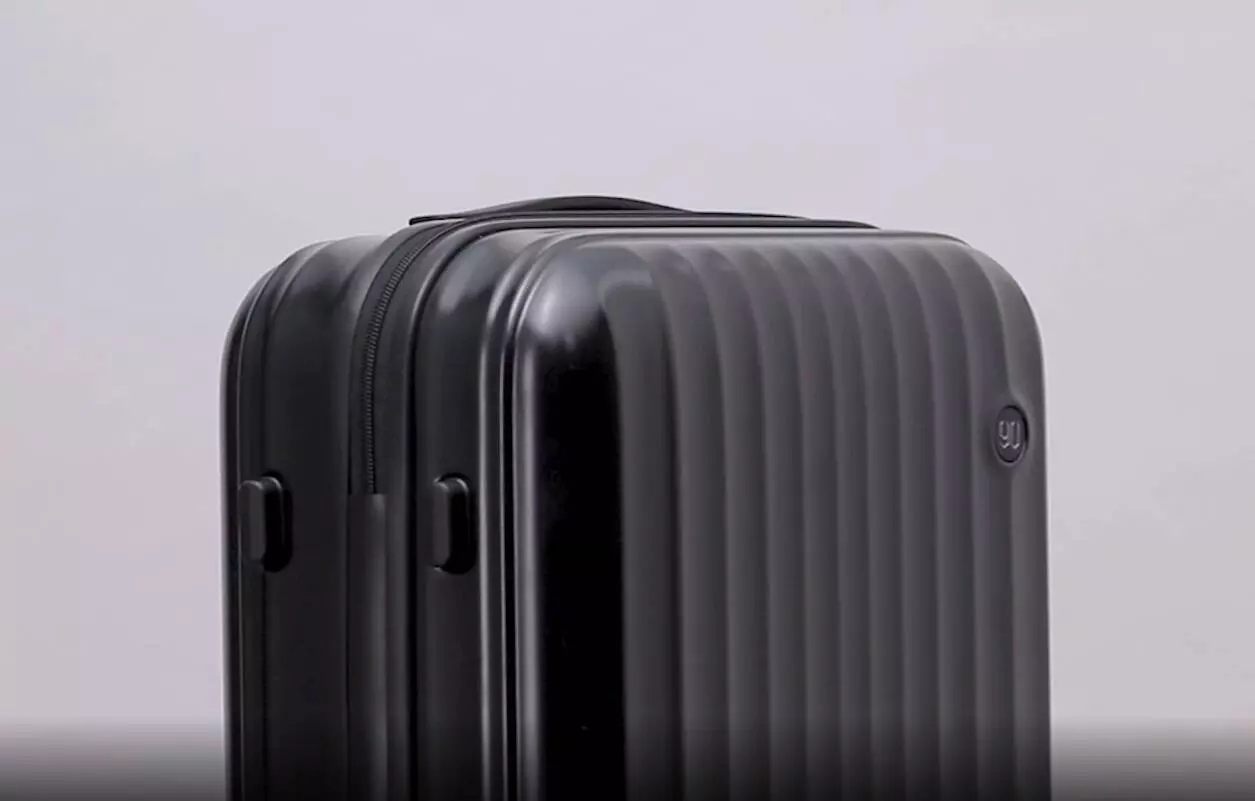 Чемодан NINETYGO Elbe Luggage 20" Black (Черный) Чемодан NINETYGO Elbe Luggage 20" Black (Черный)