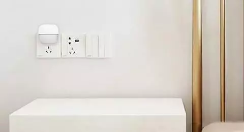 Ночник Yeelight Plug-in Night Light Sensitive (YLYD09YL) White (Белый) Ночник Yeelight Plug-in Night Light Sensitive (YLYD09YL) White (Белый)