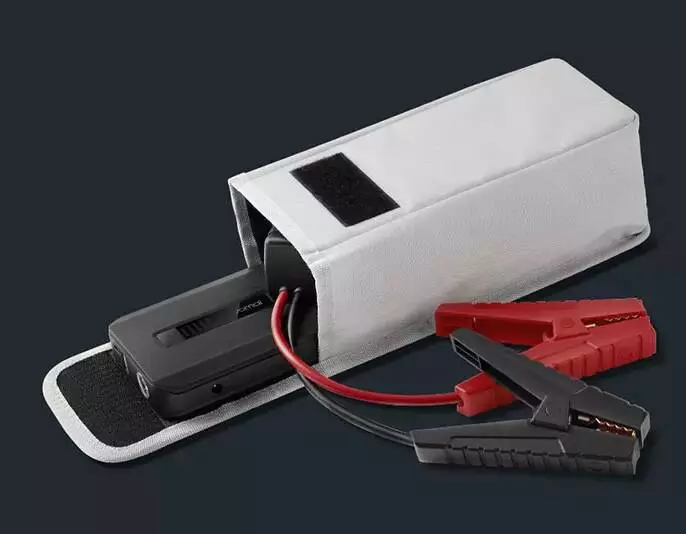 Пусковое устройство 70mai Jump Starter Max Midrive PS06 Black (Черный) EU Пусковое устройство 70mai Jump Starter Max Midrive PS06 Black (Черный) EU