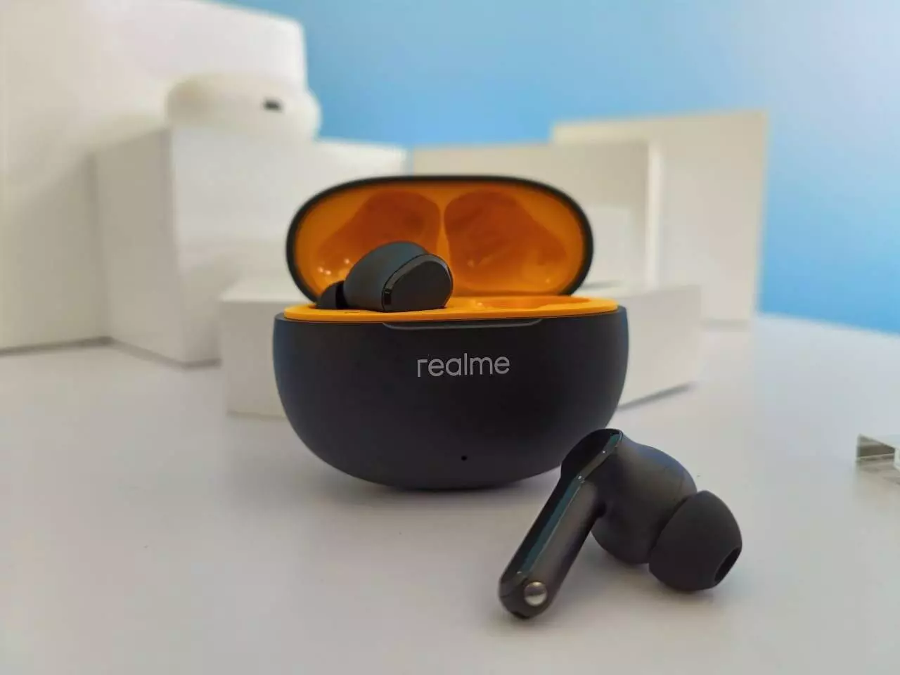 Беспроводные наушники Realme Buds T100 Black (Черный) Global Version Беспроводные наушники Realme Buds T100 Black (Черный) Global Version