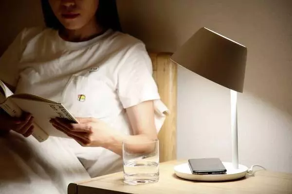 Настольная лампа светодиодная Xiaomi YEELIGHT LED TABLE LAMP (YLCT02YL), 18 Вт White (Белый) Настольная лампа светодиодная Xiaomi YEELIGHT LED TABLE LAMP (YLCT02YL), 18 Вт White (Белый)