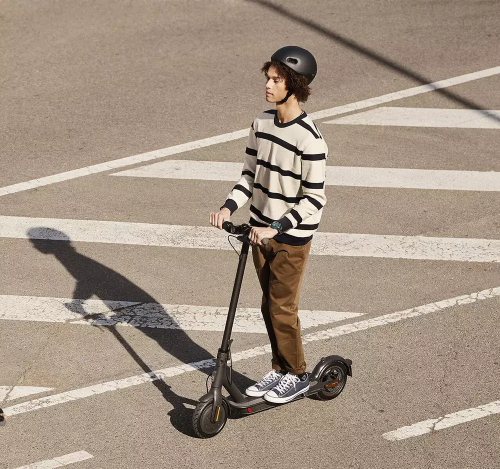 Электросамокат Xiaomi Electric Scooter Essential Black (Черный) Global Version