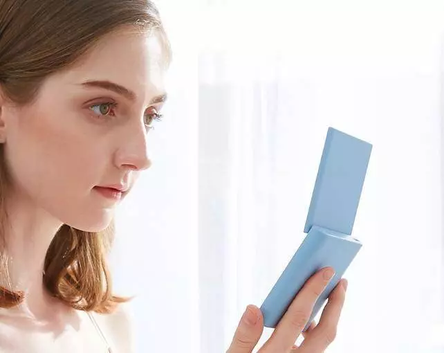 Зеркало косметическое с подсветкой Xiaomi VH Portable Beauty Mirror Blue (Голубой) Зеркало косметическое с подсветкой Xiaomi VH Portable Beauty Mirror Blue (Голубой)