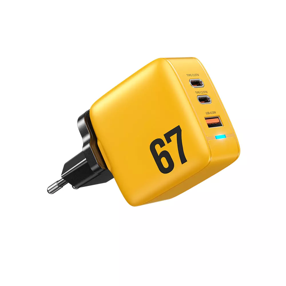 Зарядное устройство WEKOME WP-U157 GaN 67W 2 Type-c +1 Зарядное устройство WEKOME WP-U157 GaN 67W 2 Type-c +1