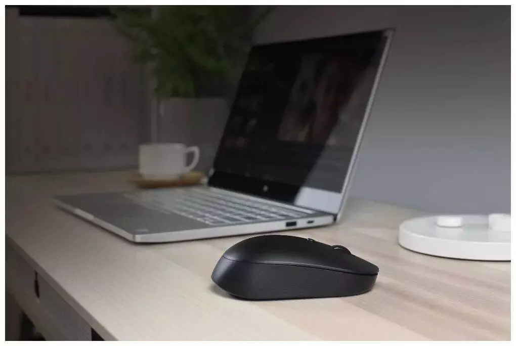 Мышь беспроводная Xiaomi Dual Mode Wireless Mouse Silent Edition (WXSMSBMW02) Black (Черный) Мышь беспроводная Xiaomi Dual Mode Wireless Mouse Silent Edition (WXSMSBMW02) Black (Черный)