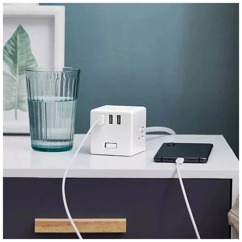 Сетевое зарядное устройство Xiaomi Mijia Rubik's Cube Converter White (Белый) Сетевое зарядное устройство Xiaomi Mijia Rubik's Cube Converter White (Белый)