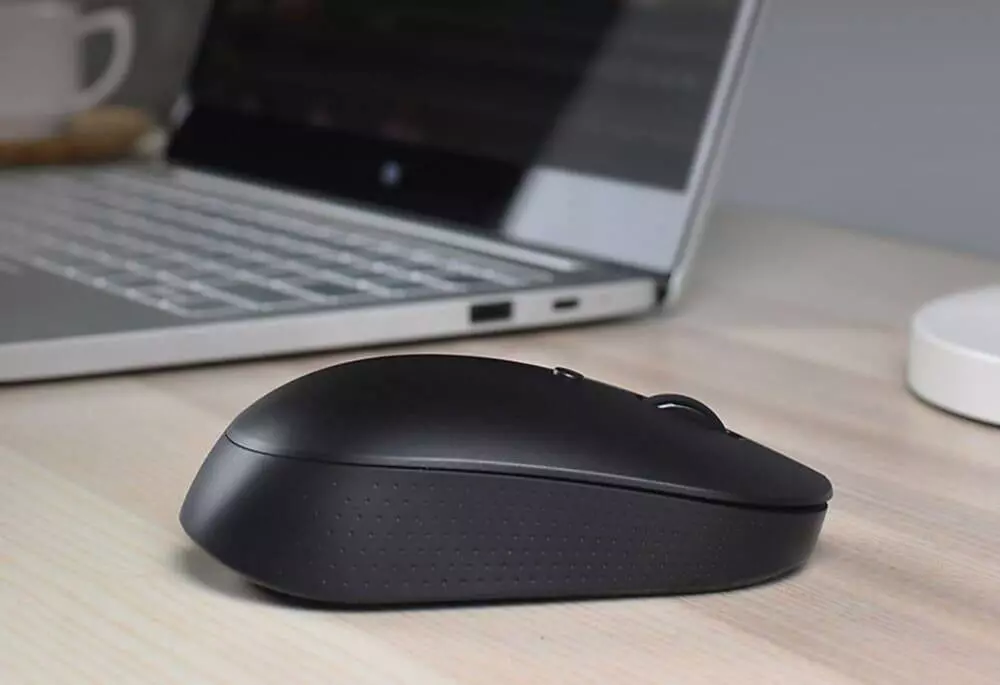 Мышь беспроводная Xiaomi Dual Mode Wireless Mouse Silent Edition (WXSMSBMW03) Black (Черный) Мышь беспроводная Xiaomi Dual Mode Wireless Mouse Silent Edition (WXSMSBMW03) Black (Черный)