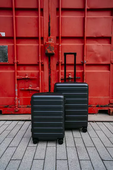 Чемодан NINETYGO Rhine Luggage 20" Black (Черный) Чемодан NINETYGO Rhine Luggage 20" Black (Черный)