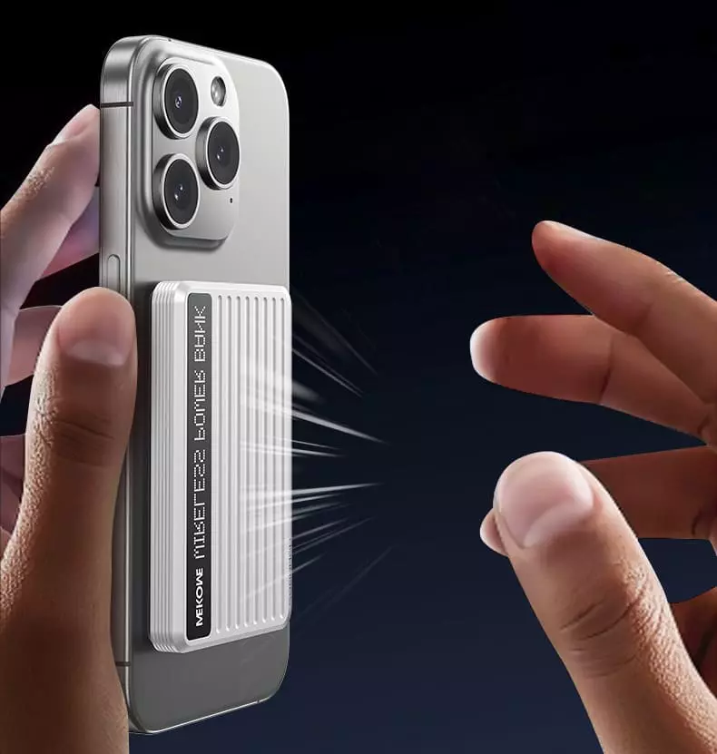 Внешний аккумулятор WEKOME WP-81 Power Bank 10000 mAh White (Белый) Внешний аккумулятор WEKOME WP-81 Power Bank 10000 mAh White (Белый)