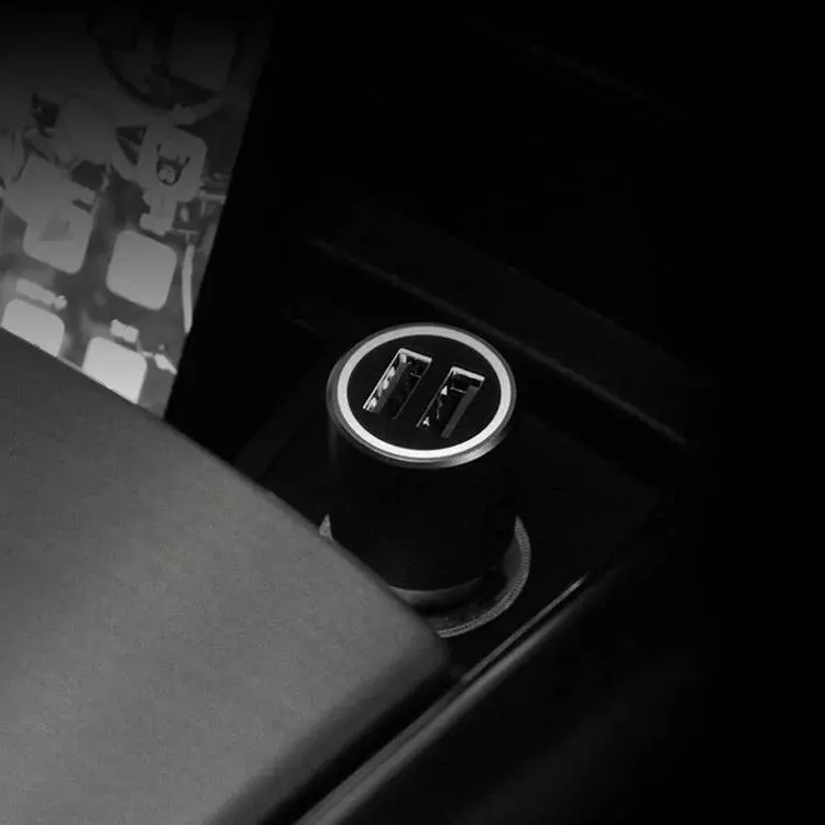 Автомобильное зарядное устройство Xiaomi Mijia Car Charger QC 3.0 (CC02CZM) Silver (Серебристый) Автомобильное зарядное устройство Xiaomi Mijia Car Charger QC 3.0 (CC02CZM) Silver (Серебристый)