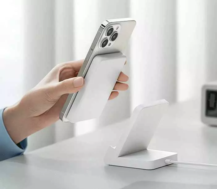 Магнитный беспроводной аккумулятор Xiaomi Magnetic Wireless Power Bank Magsafe (P05ZM) White (Белый) Магнитный беспроводной аккумулятор Xiaomi Magnetic Wireless Power Bank Magsafe (P05ZM) White (Белый)
