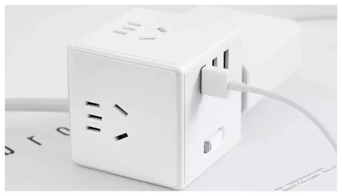 Сетевое зарядное устройство Xiaomi Mijia Rubik's Cube Converter White (Белый) Сетевое зарядное устройство Xiaomi Mijia Rubik's Cube Converter White (Белый)