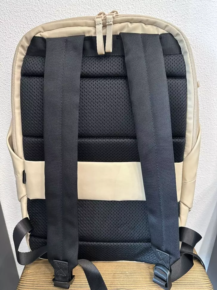 Рюкзак Xiaomi Mijia Commuting Backpack (BHR8649CN) Khaki (Хаки) CN Рюкзак Xiaomi Mijia Commuting Backpack (BHR8649CN) Khaki (Хаки) CN
