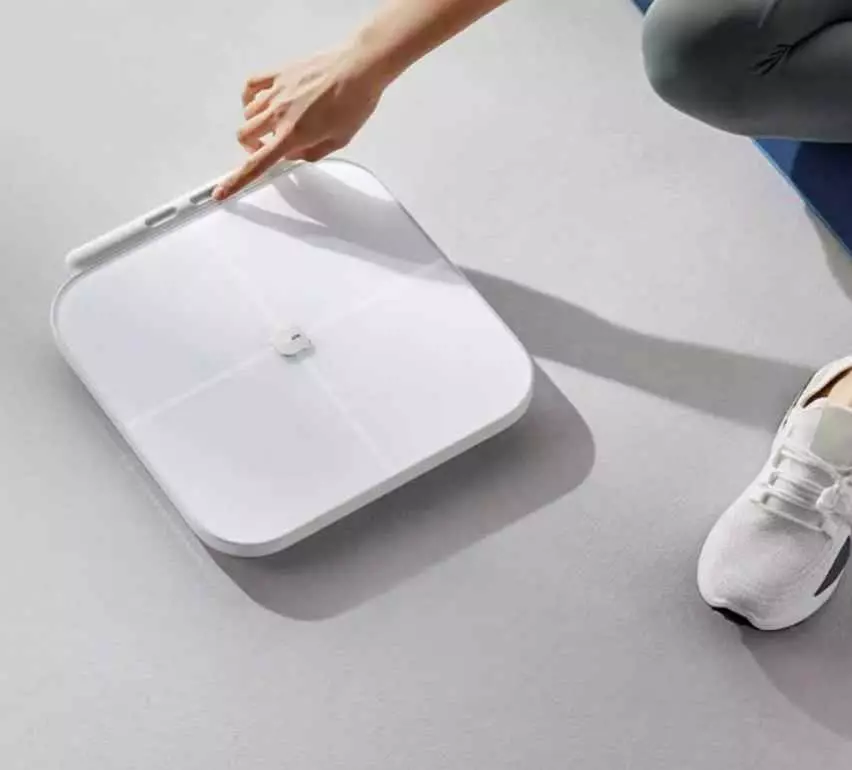 Умные весы Xiaomi Eight Electrode Body Fat White (Белый) CN Умные весы Xiaomi Eight Electrode Body Fat White (Белый) CN