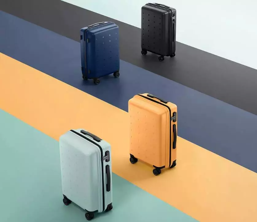 Чемодан Xiaomi Luggage Youth Edition 24" (LXX07RM) Black (Черный) Чемодан Xiaomi Luggage Youth Edition 24" (LXX07RM) Black (Черный)