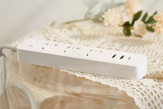 Удлинитель Xiaomi Power Strip 3 (XMCXB05QM) 1.8 м White (Белый) Удлинитель Xiaomi Power Strip 3 (XMCXB05QM) 1.8 м White (Белый)