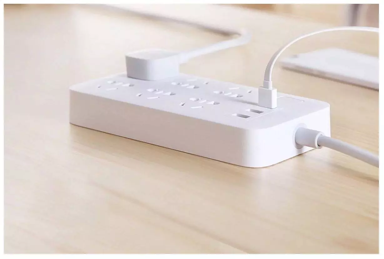 Удлинитель Xiaomi Power Strip 6 (CXB6-1QM) 1.8 м White (Белый) Удлинитель Xiaomi Power Strip 6 (CXB6-1QM) 1.8 м White (Белый)