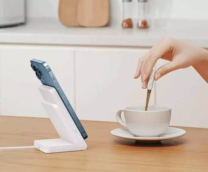 Магнитный беспроводной аккумулятор Xiaomi Magnetic Wireless Power Bank Magsafe (P05ZM) White (Белый) Магнитный беспроводной аккумулятор Xiaomi Magnetic Wireless Power Bank Magsafe (P05ZM) White (Белый)