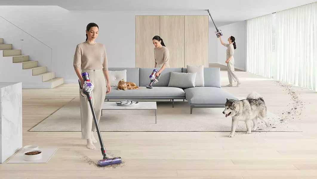 Пылесос Dyson V8 Advanced Silver Nickel (SV25) Пылесос Dyson V8 Advanced Silver Nickel (SV25)