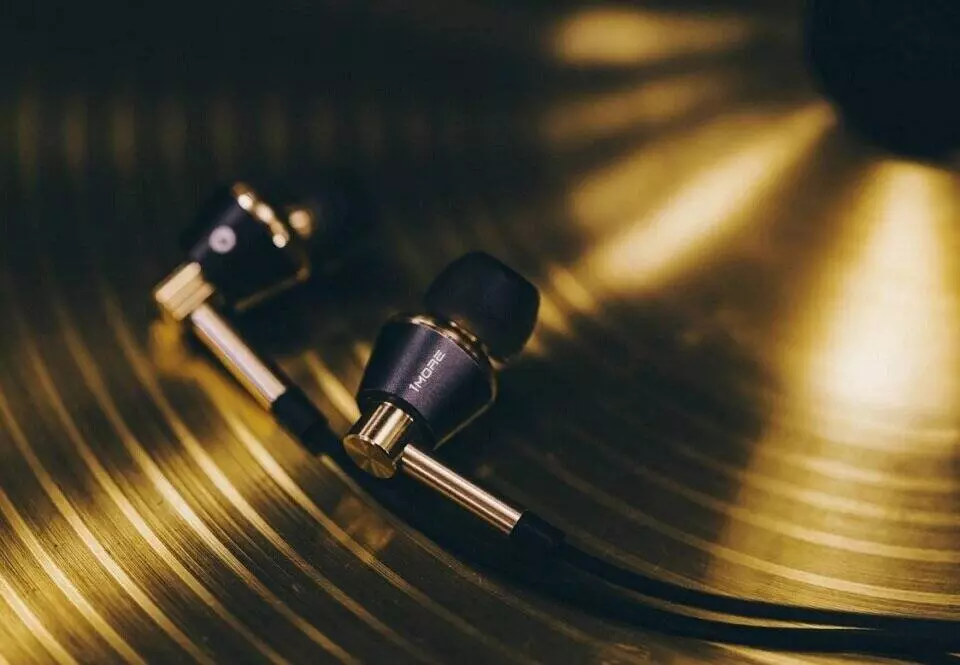 Наушники 1MORE Triple Driver (E1001BT) Gold (Золотистый) Global Version Наушники 1MORE Triple Driver (E1001BT) Gold (Золотистый) Global Version