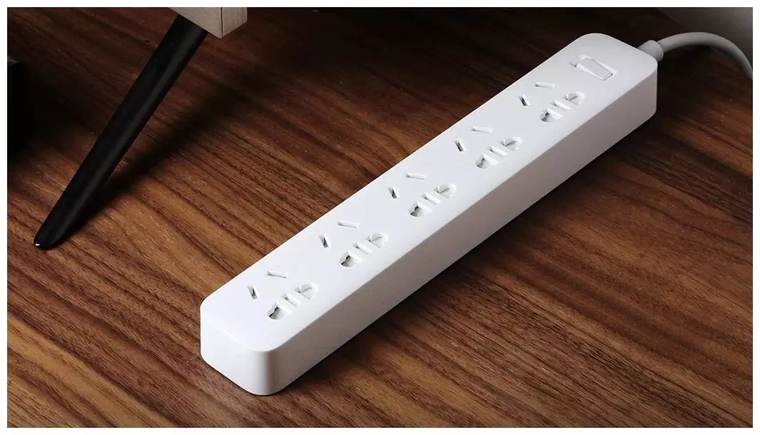Удлинитель Xiaomi Power Strip 5 (XMCXB03QM) 2 м White (Белый) Удлинитель Xiaomi Power Strip 5 (XMCXB03QM) 2 м White (Белый)