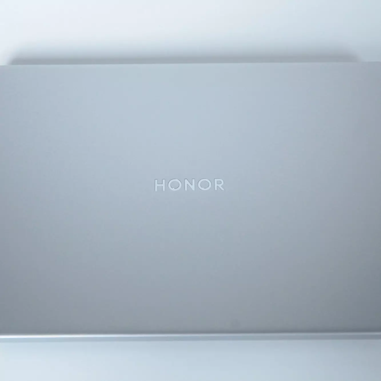 Ноутбук Honor X14 Plus 2024 R7-8845HS 16GB/512GB FHD 60HZ (5301AJMC) Silver (Серебристый) Ноутбук Honor X14 Plus 2024 R7-8845HS 16GB/512GB FHD 60HZ (5301AJMC) Silver (Серебристый)