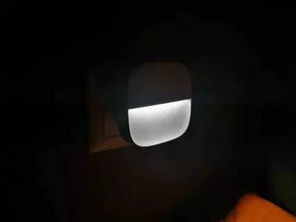 Ночник Yeelight Plug-in Night Light Sensitive (YLYD09YL) White (Белый) Ночник Yeelight Plug-in Night Light Sensitive (YLYD09YL) White (Белый)