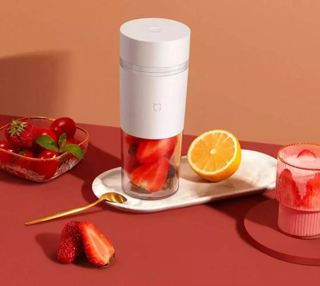 Портативная соковыжималка блендер Xiaomi Mijia Portable Juicer Cup (300ml) MJZZB01PL White (Белый) Портативная соковыжималка блендер Xiaomi Mijia Portable Juicer Cup (300ml) MJZZB01PL White (Белый)