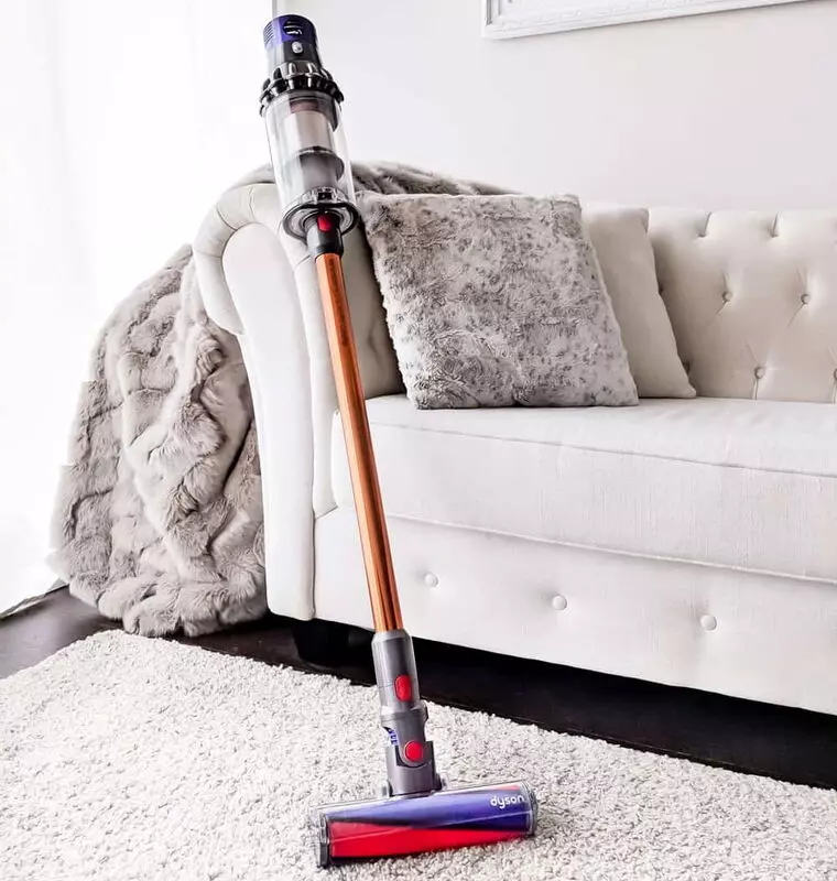 Пылесос Dyson V10 Cyclone Absolute (SV27) Пылесос Dyson V10 Cyclone Absolute (SV27)
