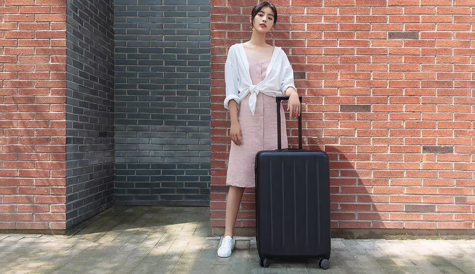 Чемодан 90 Points Suitcase 1A 20" 38 л Black (Черный) Чемодан 90 Points Suitcase 1A 20" 38 л Black (Черный)