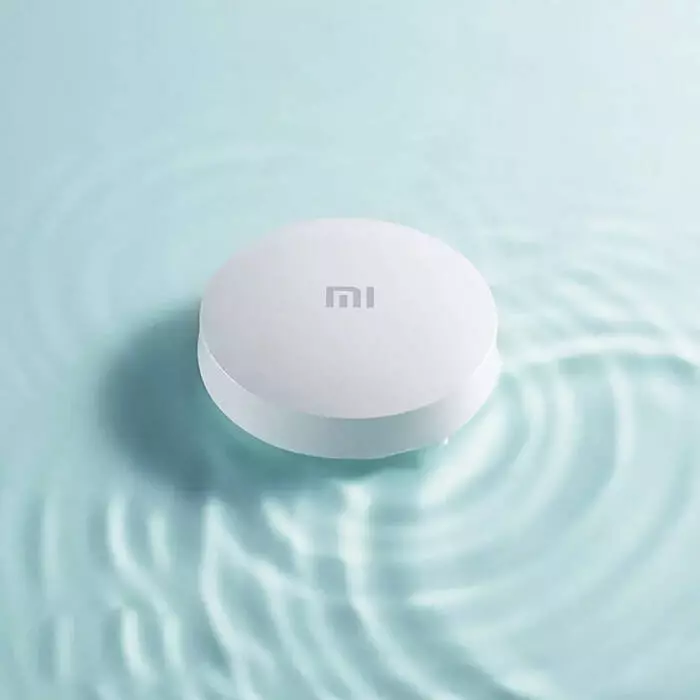 Датчик протечки воды Xiaomi Flood Guard (SJWS01LM) White (Белый) Датчик протечки воды Xiaomi Flood Guard (SJWS01LM) White (Белый)