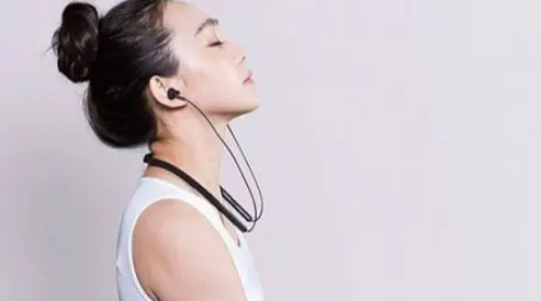 Беспроводные наушники Xiaomi Collar Sport Earphone (LYXQEJ01JY) - фото 12