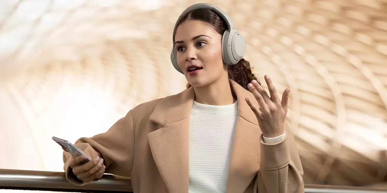 Беспроводные наушники с шумоподавлением Sony WH-1000XM4 - фото 4 Беспроводные наушники с шумоподавлением Sony WH-1000XM4 - фото 4