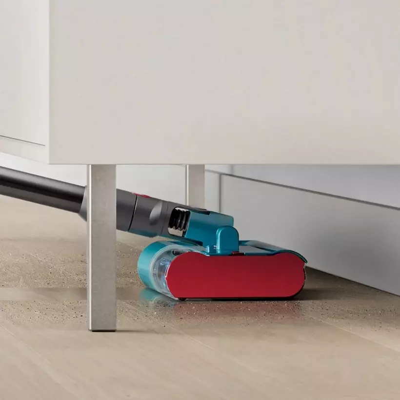 Пылесос Dyson V15s Detect Submarine Yellow Nickel (SV47) - фото 12 Пылесос Dyson V15s Detect Submarine Yellow Nickel (SV47) - фото 12