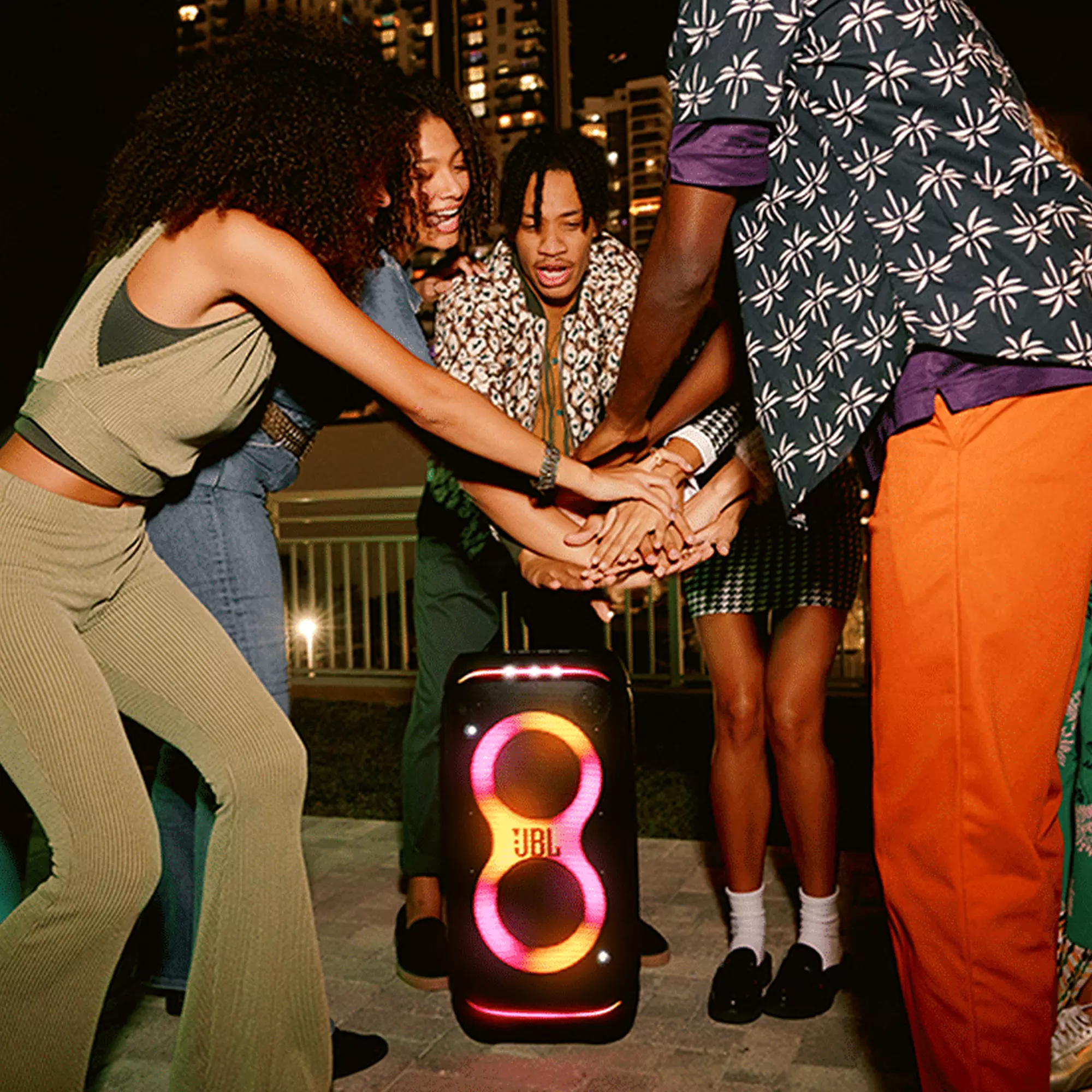 Портативная аудиосистема JBL PartyBox 320 - фото 7 Портативная аудиосистема JBL PartyBox 320 - фото 7