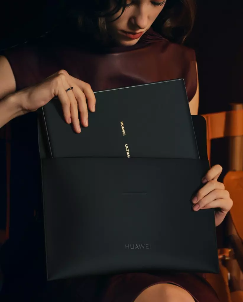 Ноутбук Huawei MateBook Fold Ultimate Design 2025 32/2T - фото 3 Ноутбук Huawei MateBook Fold Ultimate Design 2025 32/2T - фото 3