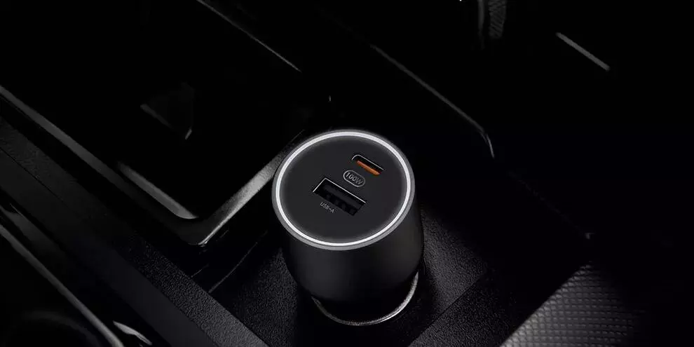 Автомобильное зарядное устройство Xiaomi Car Charger А1С 100W + кабель USB-C-Type-C (CC07ZM) - фото 4 Автомобильное зарядное устройство Xiaomi Car Charger А1С 100W + кабель USB-C-Type-C (CC07ZM) - фото 4