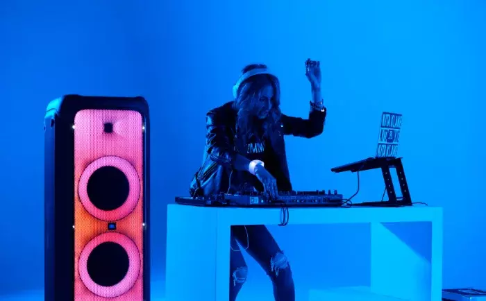 Аудиосистема JBL PartyBox 1000 - фото 3 Аудиосистема JBL PartyBox 1000 - фото 3