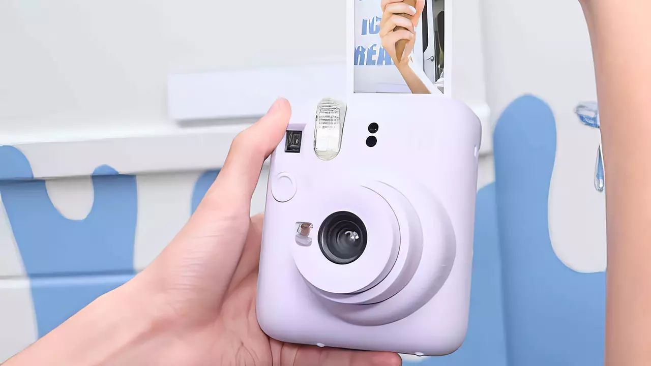 Купить Фотоаппарат FUJIFILM Instax Mini 12 - фото 1 Купить Фотоаппарат FUJIFILM Instax Mini 12 - фото 1