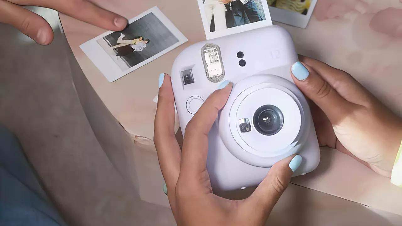 Фотоаппарат FUJIFILM Instax Mini 12 - фото 3 Фотоаппарат FUJIFILM Instax Mini 12 - фото 3