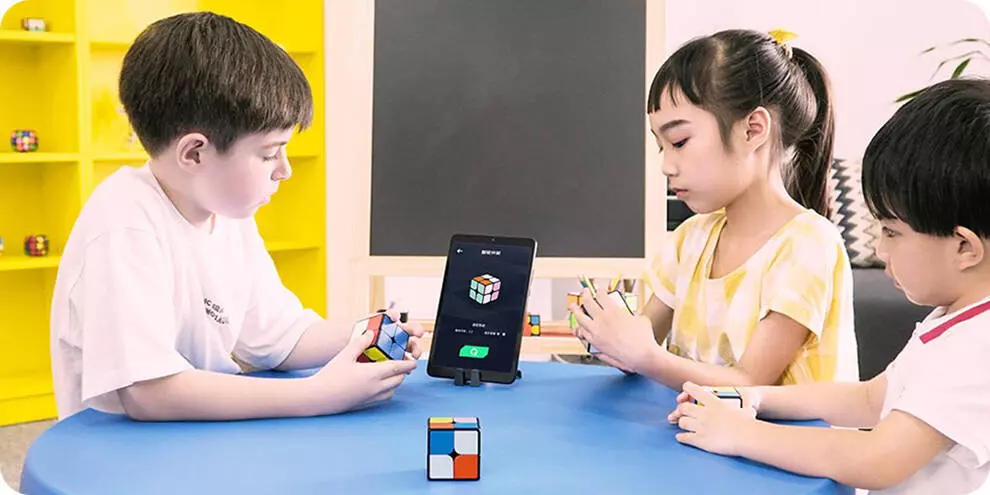 Кубик Рубик Giiker Super Cube i2 - фото 3 Кубик Рубик Giiker Super Cube i2 - фото 3