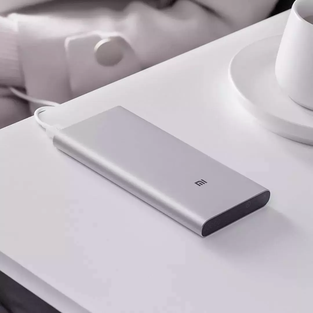 Аккумулятор Xiaomi Power Bank 3 10000 mAh (PLM12ZM) - фото 3 Аккумулятор Xiaomi Power Bank 3 10000 mAh (PLM12ZM) - фото 3