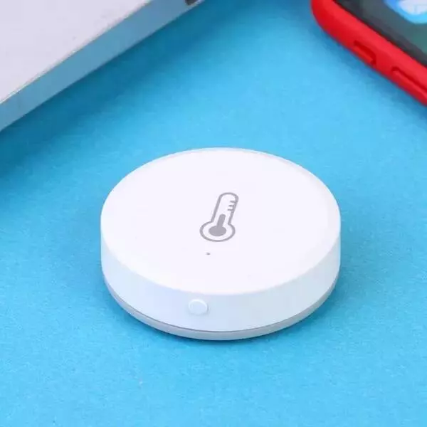 Купить Комнатный активный датчик температуры и влажности Aqara Smart Home (WSDCGQ01LM) - фото 1