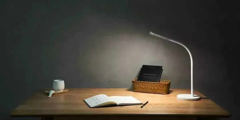 Купить Настольная лампа Yeelight Led Table Lamp (YLTD01YL) - фото 1