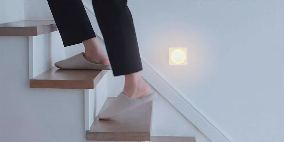 Ночник Yeelight Plug-in Light Sensor Nightlight (YLYD11YL) - фото 5 Ночник Yeelight Plug-in Light Sensor Nightlight (YLYD11YL) - фото 5