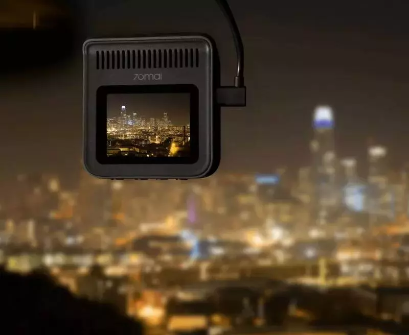 Видеорегистратор 70mai Dash Cam A400 - фото 7 Видеорегистратор 70mai Dash Cam A400 - фото 7
